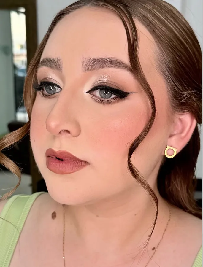 Maquillaje social Kislev Makeup