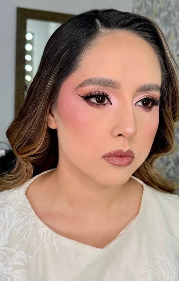 Maquillaje social Kislev Makeup