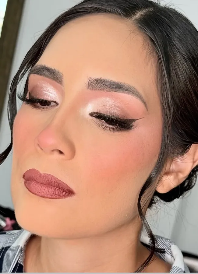 Maquillaje social Kislev Makeup